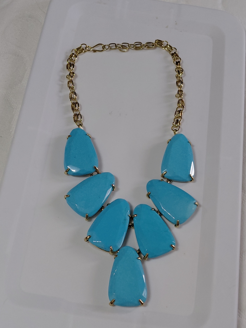 Kendra Scott HARLOW Necklace in Turquoise In Gold Setting.
